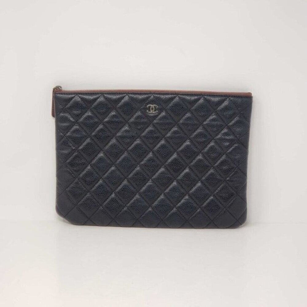 Authentic CHANEL CC Caviar Learher Quilted Cosmetic /Classic Clutch Bag - Picture 3 of 13